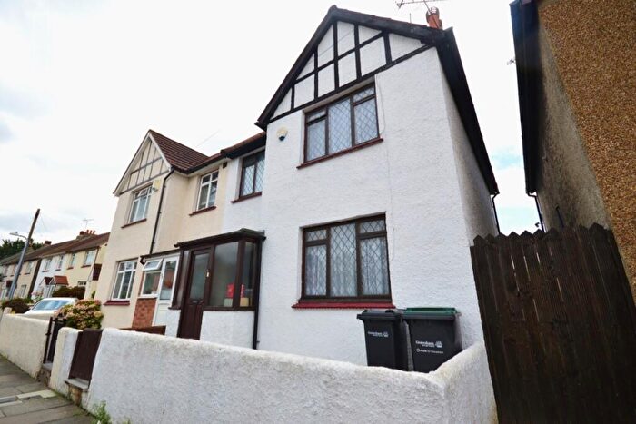 4 Bedroom Semi-Detached House To Rent In Salisbury Road, Gravesend, Kent, DA11