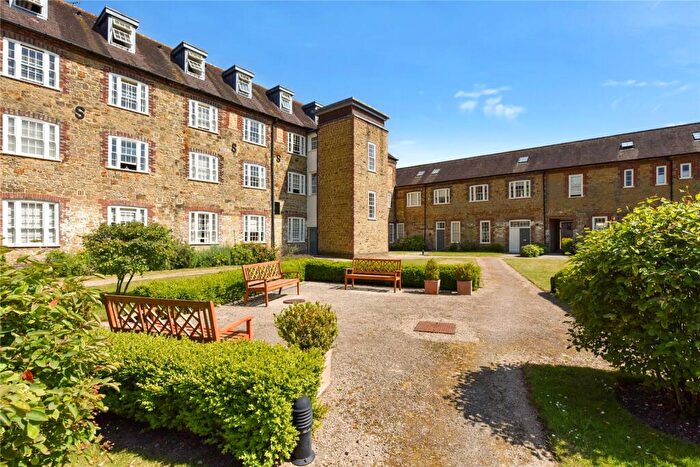 3 Bedroom Maisonette For Sale In Budgenor Lodge, Dodsley Lane, Easebourne, Midhurst, GU29