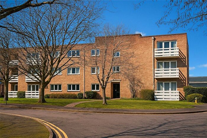 2 Bedroom Flat For Sale In Cunliffe Close, Oxford, Oxfordshire, OX2