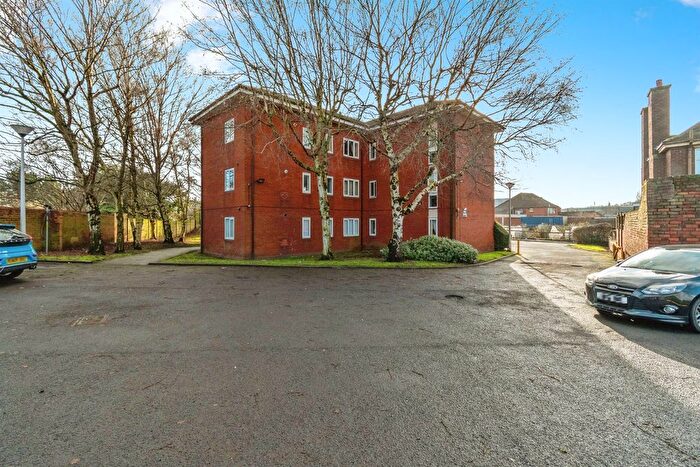 1 Bedroom Flat For Sale In Willingsworth Road, Wednesbury, WS10