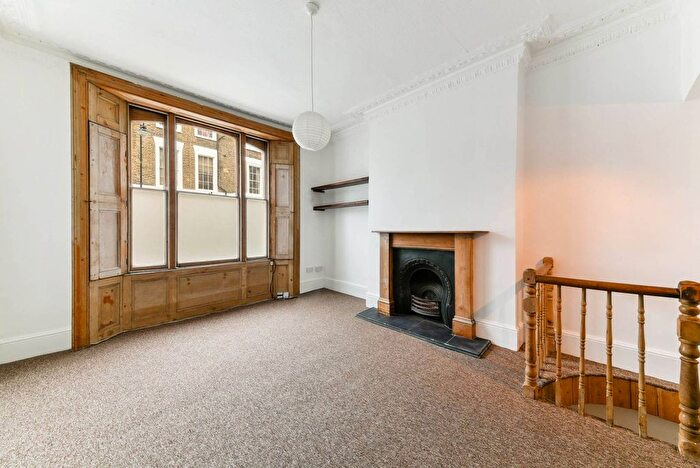 2 Bedroom Flat To Rent In Almeida Street, Angel, London, N1