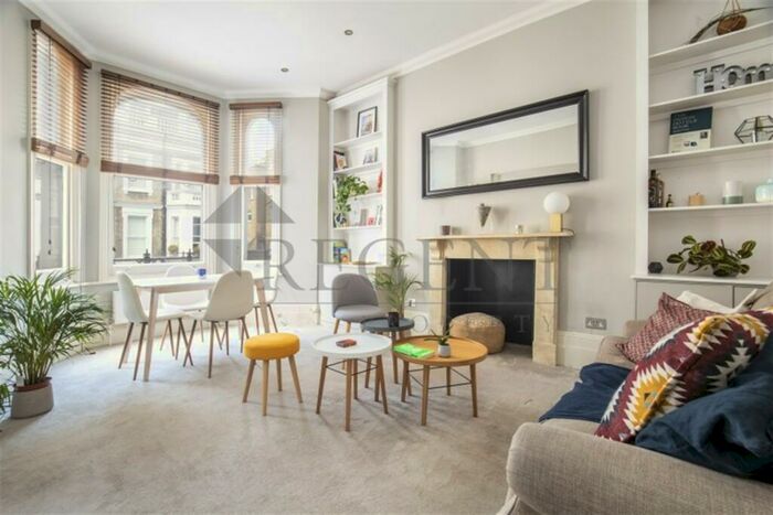2 Bedroom Apartment To Rent In Westgate Terrace, Earls Court, SW10