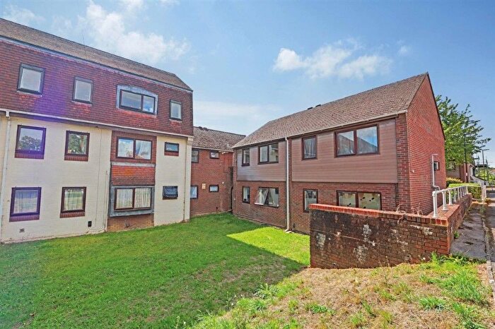 1 Bedroom Flat For Sale In Itchenside Close, Swaythling, SO18