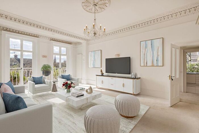 3 Bedroom Apartment To Rent In Hamilton Terrace, St John's Wood, London, NW8