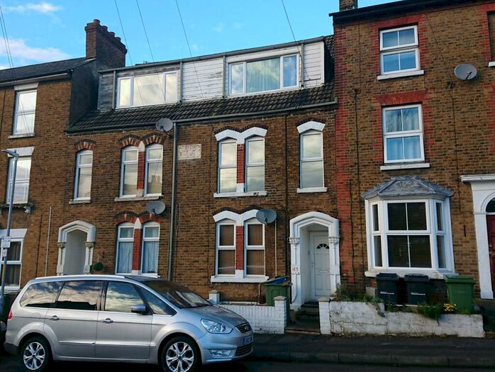 2 Bedroom Apartment To Rent In Randall Street, Maidstone, ME14