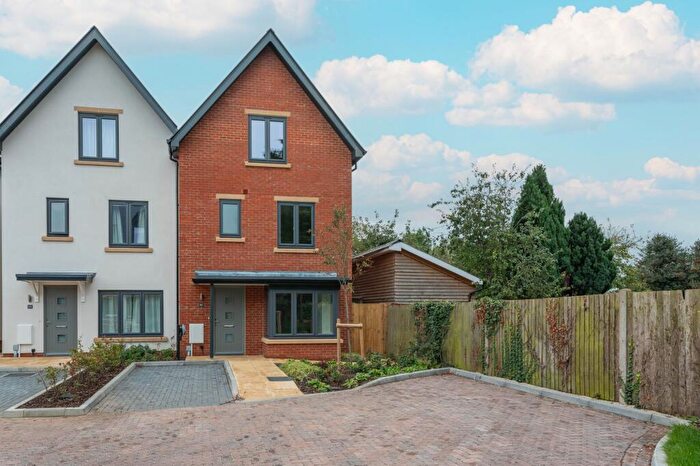 4 Bedroom Semi-Detached House For Sale In Marshall Road, Cowley, OX4