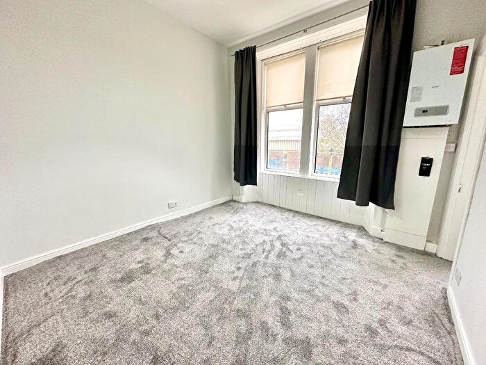 2 Bedroom Flat To Rent In Alexandra Parade, Dennistoun, Glasgow, G31