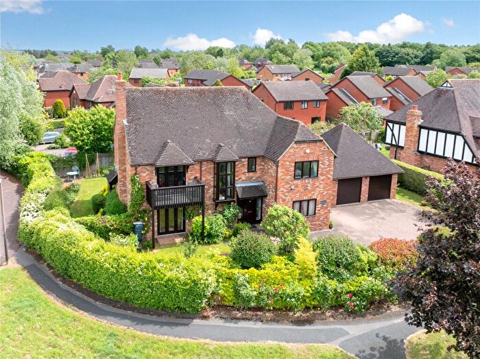 4 Bedroom Detached House For Sale In Boulters Lock, Giffard Park, Milton Keynes, Buckinghamshire, MK14