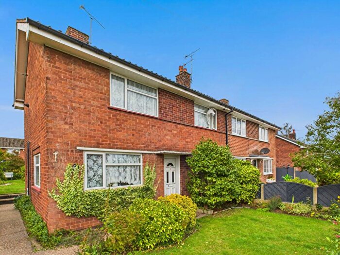3 Bedroom Semi-Detached House For Sale In Beardsley Road, Edwinstowe, Mansfield, NG21