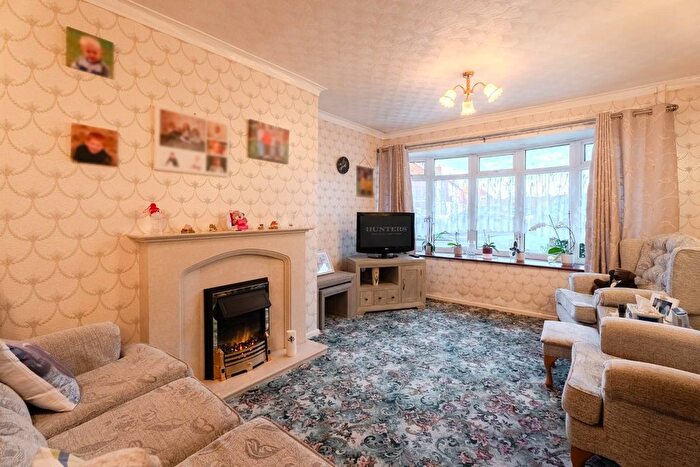 2 Bedroom Semi-detached Bungalow For Sale In Rennison Drive, Wombourne, Wolverhampton, WV5