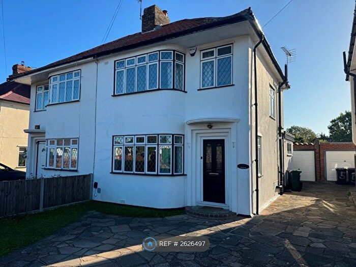 3 Bedroom Semi-Detached House To Rent In Lodge Close, Orpington, BR6