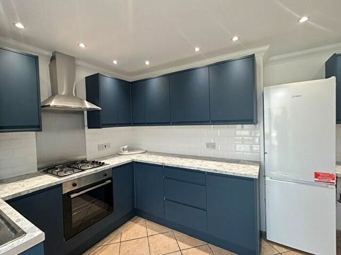 4 Bedroom House To Rent In Hailsham Close, Romford, RM3
