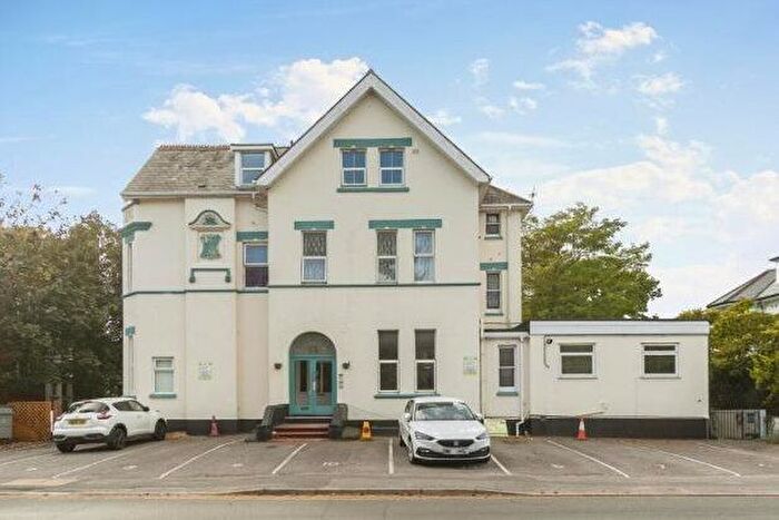 Studio To Rent In Boscombe Spa Road, Bournemouth, BH5