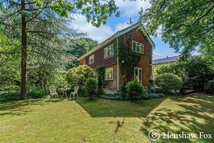3 Bedroom Detached House For Sale In Barrow Hill Road, Copythorne, Hampshire, SO40