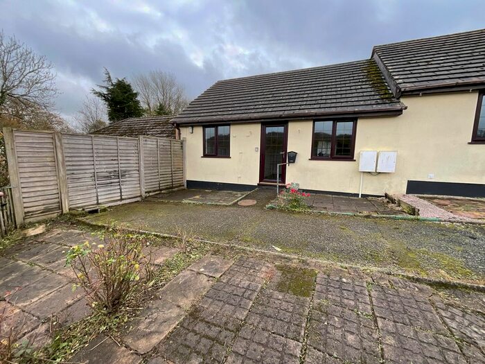 2 Bedroom Terraced Bungalow To Rent In Holsworthy, EX22