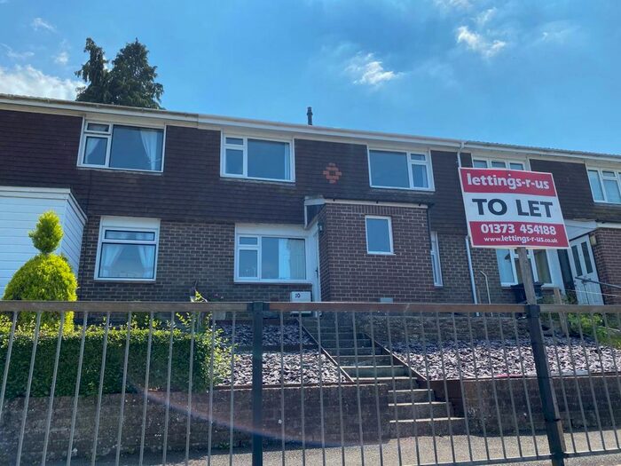 3 Bedroom Property To Rent In Hill Ground, Frome, Somerset BA11