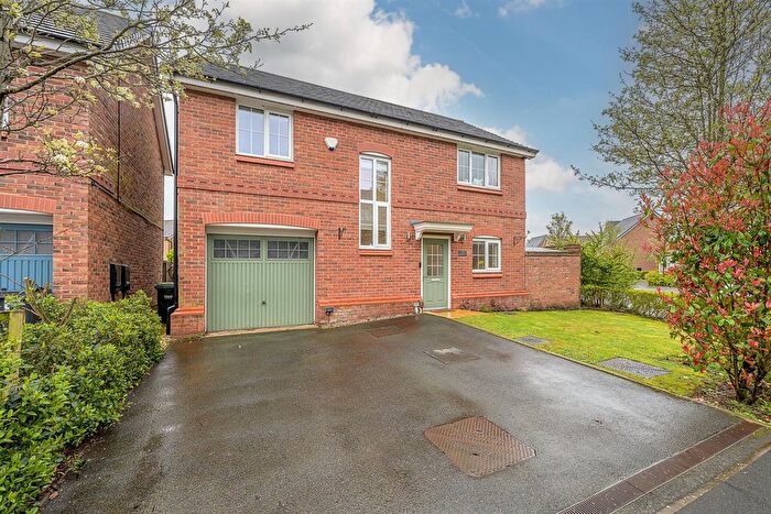 4 Bedroom Detached House For Sale In Denby Way, Cradley Heath, B64