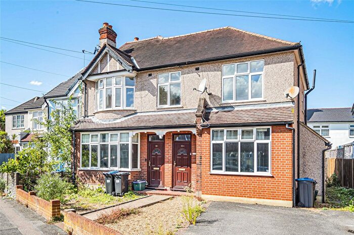 3 Bedroom Maisonette For Sale In Adela Avenue, New Malden, KT3