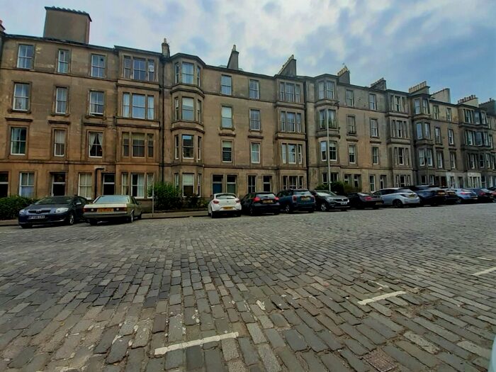 2 Bedroom Flat To Rent In East London Street, New Town, Edinburgh, EH7