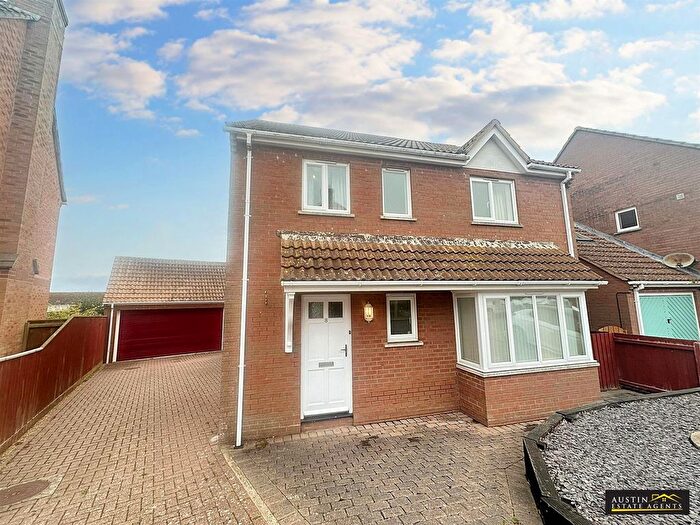 4 Bedroom Detached House For Sale In Wooland Gardens, Wyke Regis, Weymouth, Dorset, DT4