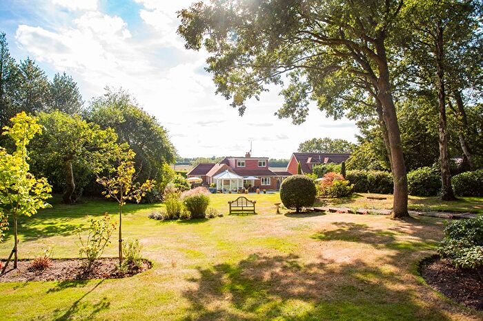 4 Bedroom Bungalow For Sale In Stone Street, Seal, Sevenoaks, Kent, TN15