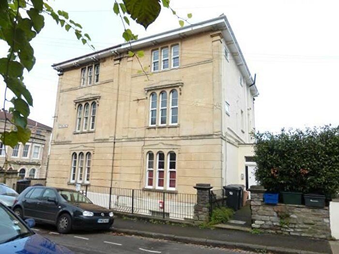 1 Bedroom Flat To Rent In Victoria Walk, Cotham, Bristol, BS6
