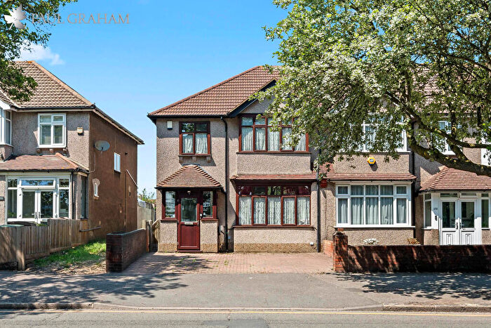 3 Bedroom End Of Terrace House For Sale In Stafford Road, South Wallington, SM6