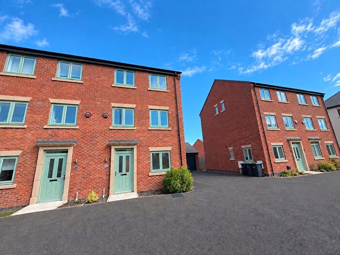 3 Bedroom Town House To Rent In The Avenue, Priors Hall, Corby, NN17