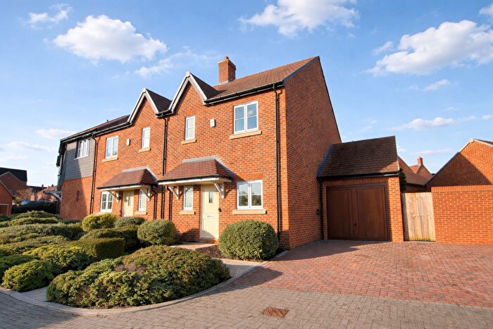 3 Bedroom Semi Detached House For Sale In Heather Green, Warfield, Bracknell, RG42