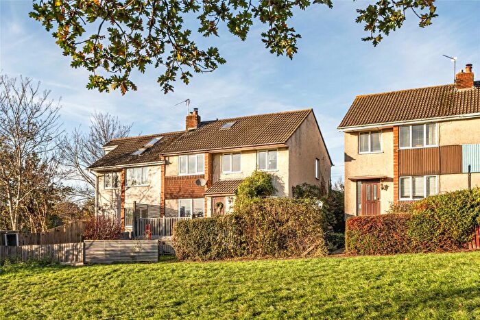 4 Bedroom Semi Detached House For Sale In Fairway Close, Oldland Common, Bristol, Gloucestershire, BS30