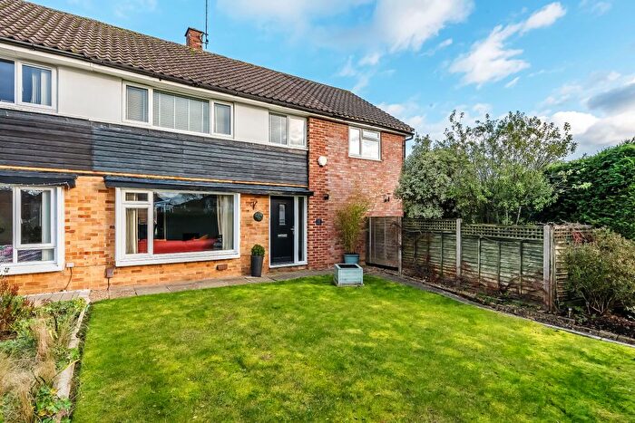 4 Bedroom Semi-Detached House For Sale In Ridge Way, Edenbridge, TN8