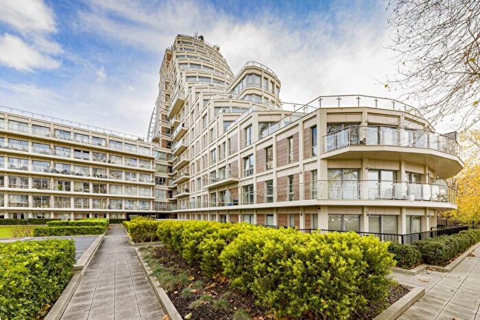 2 Bedroom Flat To Rent In Henry Macaulay Avenue, Kingston Upon Thames, KT2