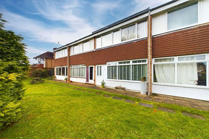 3 Bedroom Terraced House To Rent In Castle Court, Maidenhead, Berkshire, SL6