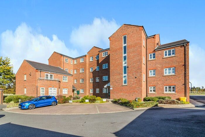 2 Bedroom Flat To Rent In Garden Court, Barnsley, South Yorkshire, S70