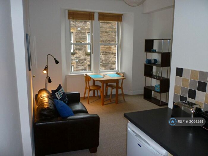 1 Bedroom Flat To Rent In Lyne Street, Edinburgh, EH7