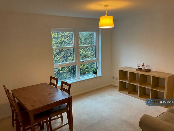 2 Bedroom Flat To Rent In Rodney Place, Edinburgh, EH7