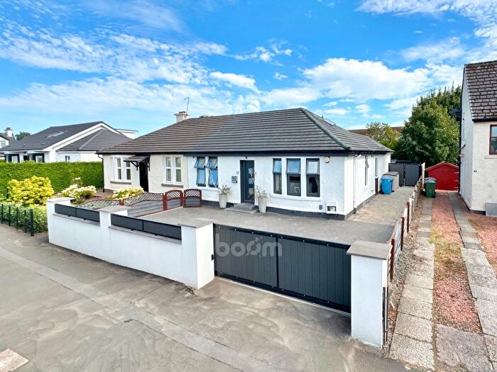 2 Bedroom Semi-Detached Bungalow For Sale In Bridge Of Weir Road, Linwood, PA3