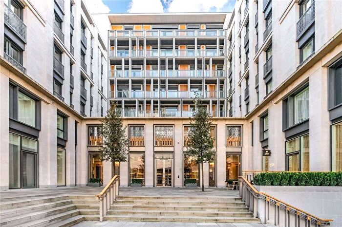 3 Bedroom Flat To Rent In The Strand, Westminster, London, WC2R