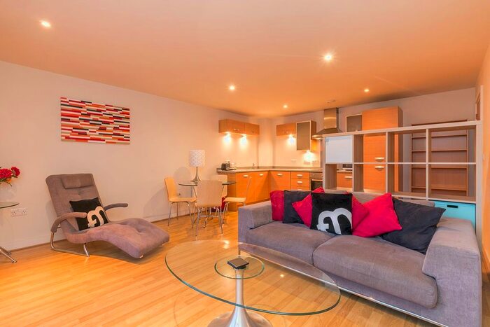 2 Bedroom Flat To Rent In Quartz, Hall Street, B18