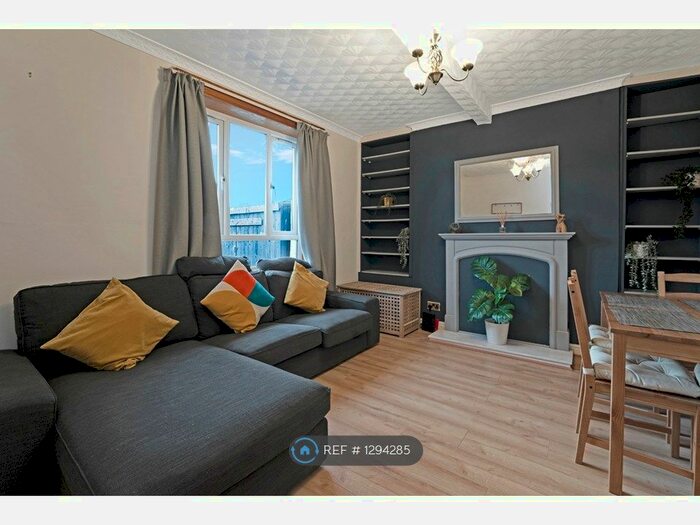 2 Bedroom Flat To Rent In Prestonfield Avenue, Edinburgh EH16