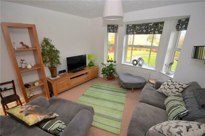 2 Bedroom Apartment To Rent In Keelham Drive, Rawdon, Leeds, LS19