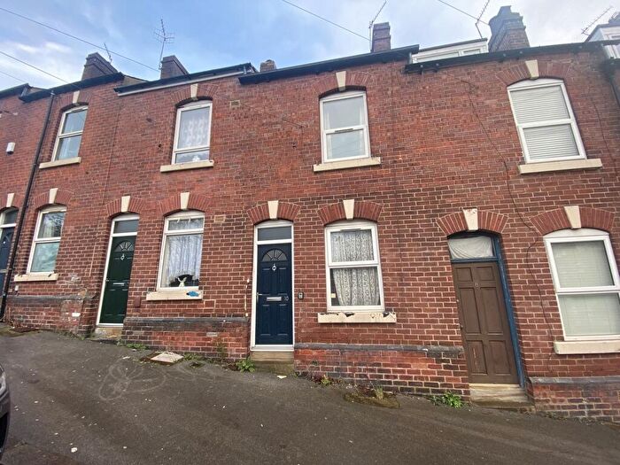 3 Bedroom Terraced House For Sale In Burngreave Bank, Sheffield, South Yorkshire, S4