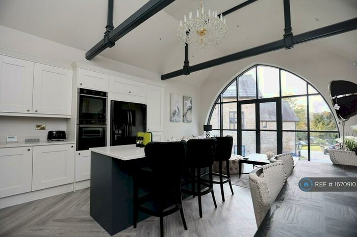 2 Bedroom Flat To Rent In Tapton Elms Coach House, Sheffield, S10