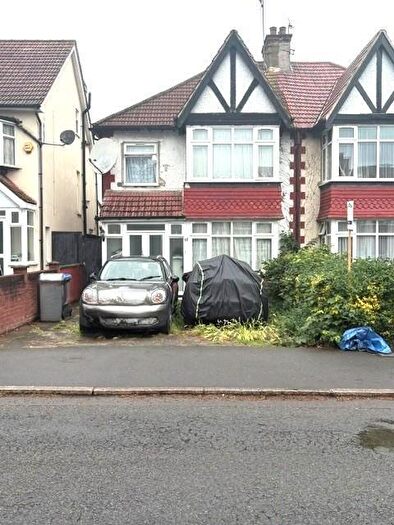3 Bedroom Semi Detached House For Sale In Rosslyn Crescent, Wembley, HA9