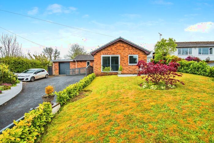 4 Bedroom Bungalow For Sale In Cilcennin, Llanbedr Pont Steffan, Cilcennin, Lampeter, SA48