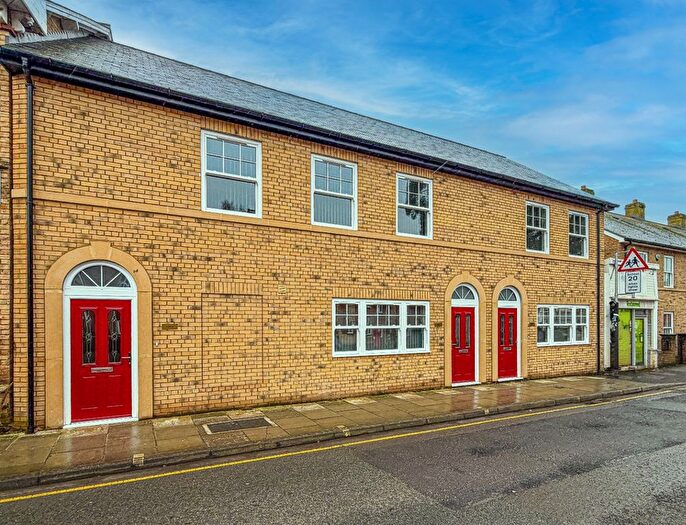 2 Bedroom Flat To Rent In Staplegrove Road, Taunton, TA1