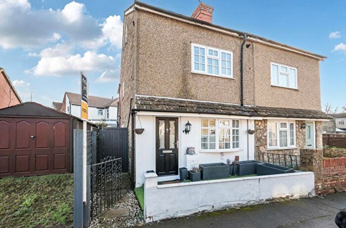 3 Bedroom Semi Detached House For Sale In Church Street, Stratton St Margaret, Swindon, SN3