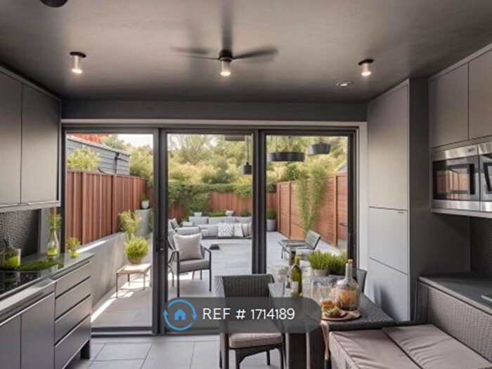 5 Bedroom Terraced House To Rent In Regal Close, London, E1