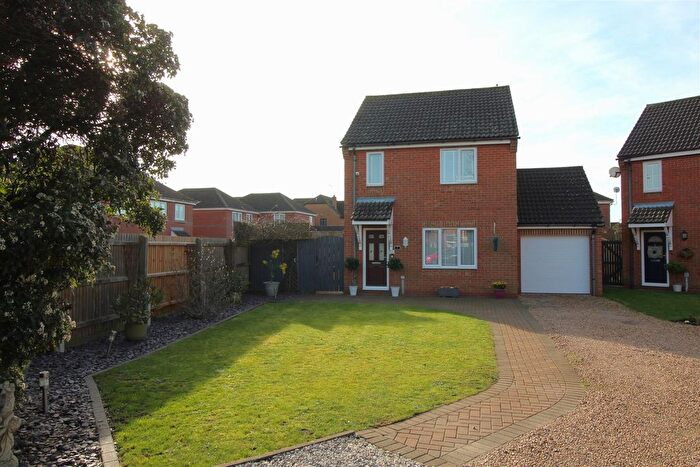 3 Bedroom Detached House For Sale In Oldfield Gardens, Whittlesey, Peterborough, PE7
