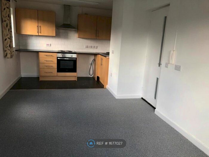 1 Bedroom Flat To Rent In St Lukes Court, Willerby, HU10